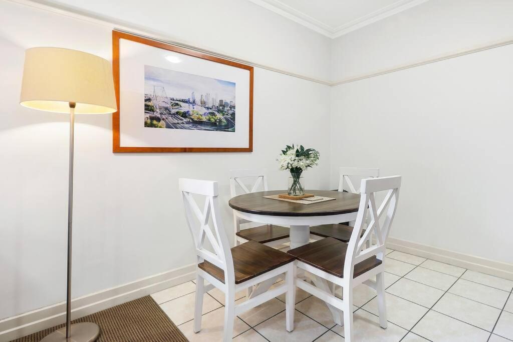 Rendezvous Hotel-like City View 1b1b Apt In Cbd Brisbane