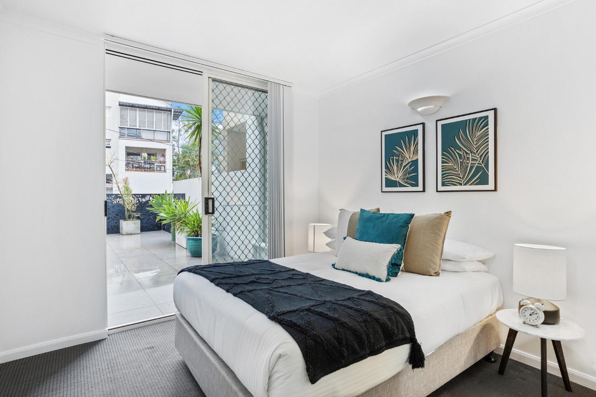 Comfy 2-bed With Pool And Secure Parking Apartamento