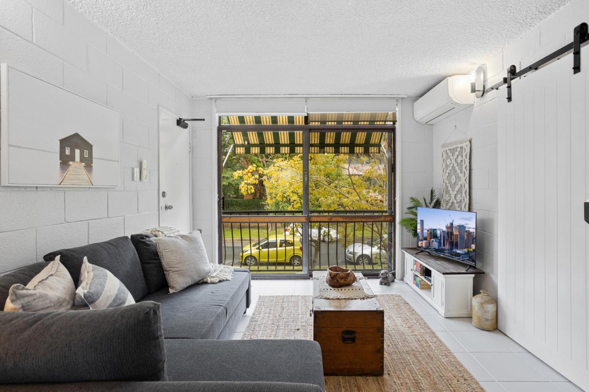 Apartment Inner Living In Quiet Location