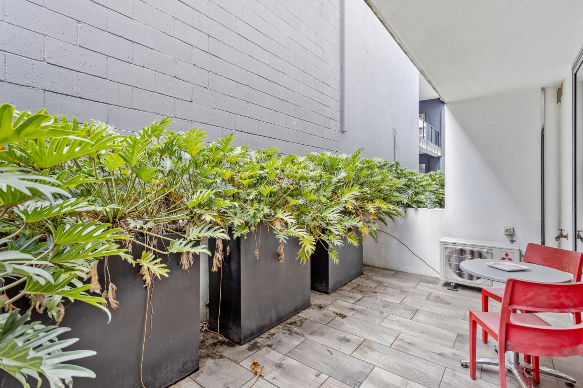 Humble Living In An Energetic Neighbourhood * Brisbane