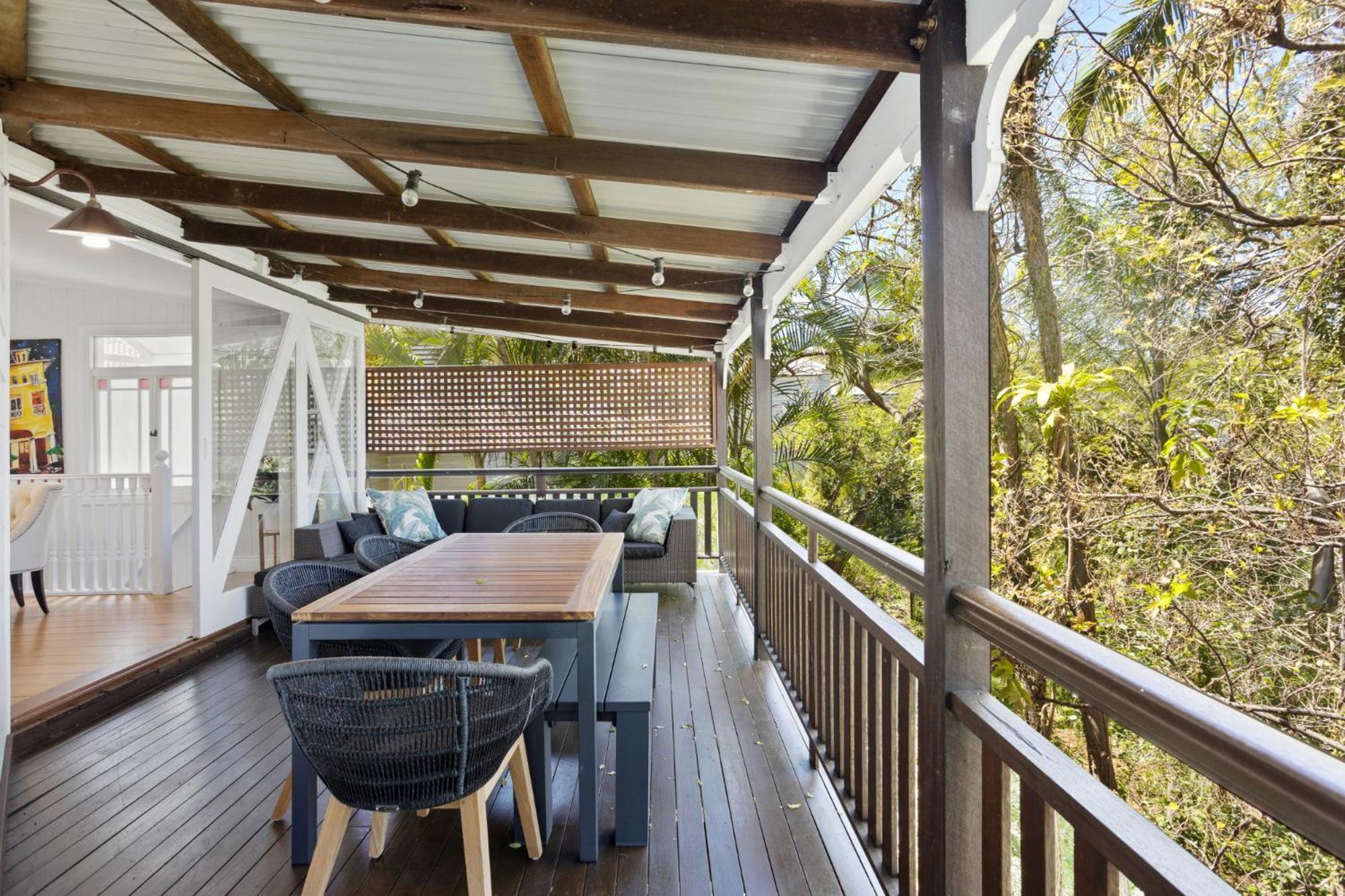 Tranquil 2-bed Family With Deck Among Trees *