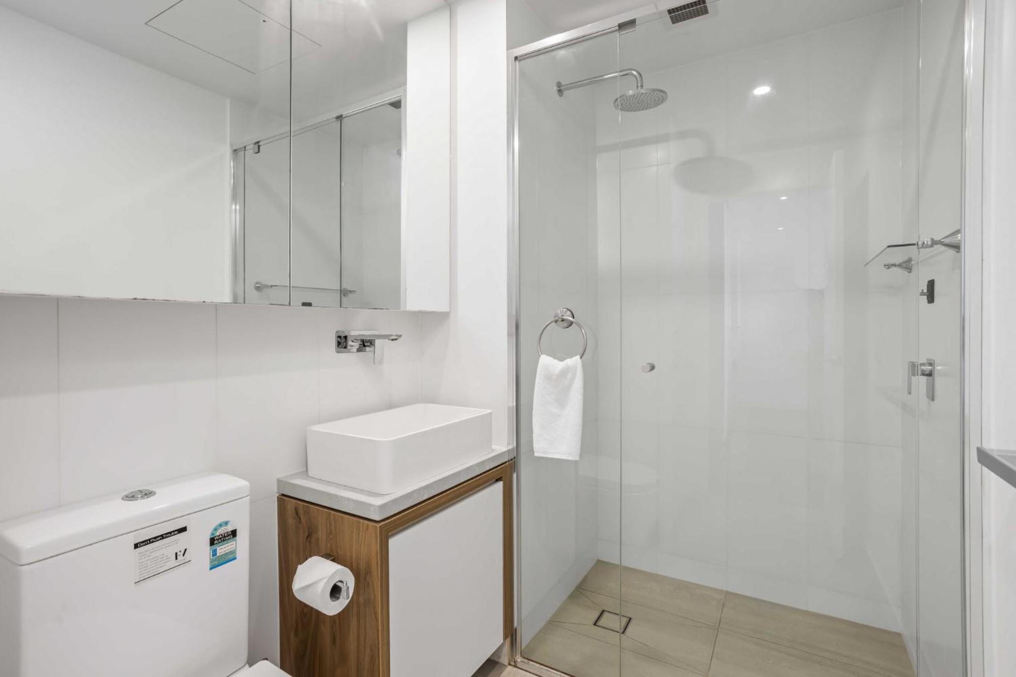 Chic 1-bed With Parking, Rooftop Pool And Gym Brisbane