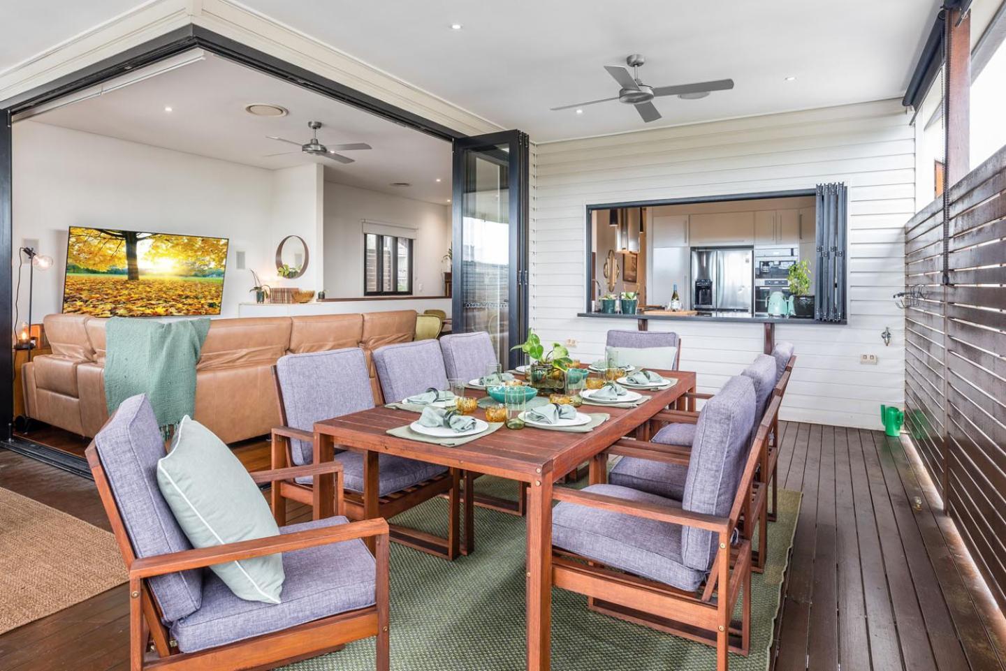 Beautiful Modern In Heart Of New Farm *