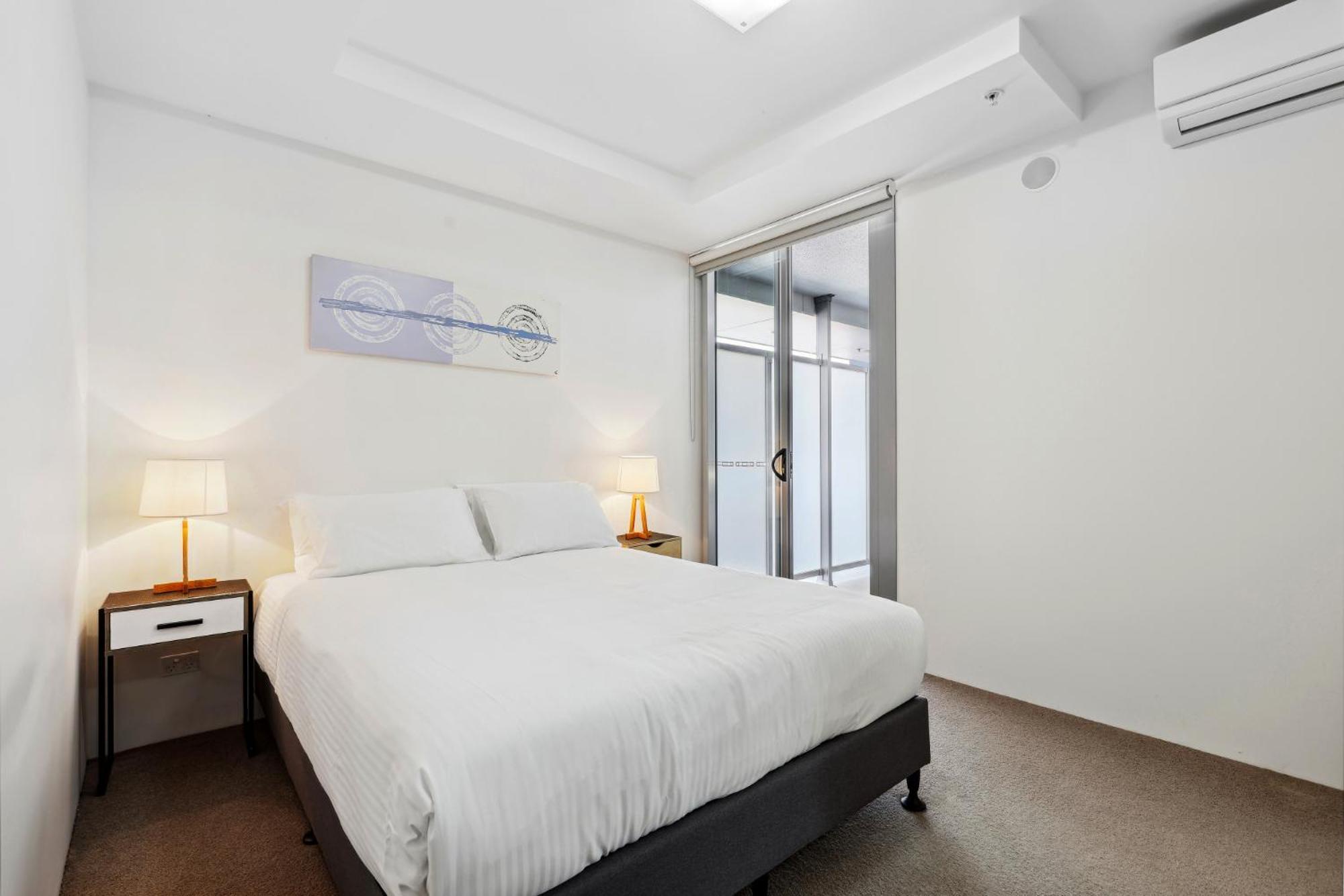 Apartamento 3-bed Luxurious Retreat By River & Cbd *