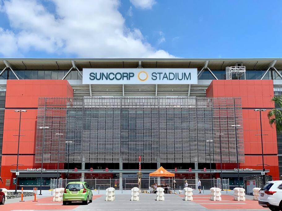 Close To Suncorp Stadium: 1 Bed And Parking! *