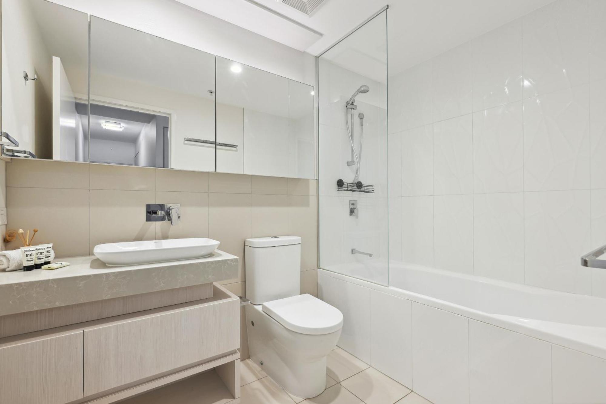 3-bed Luxurious Retreat By River & Cbd Apartamento *