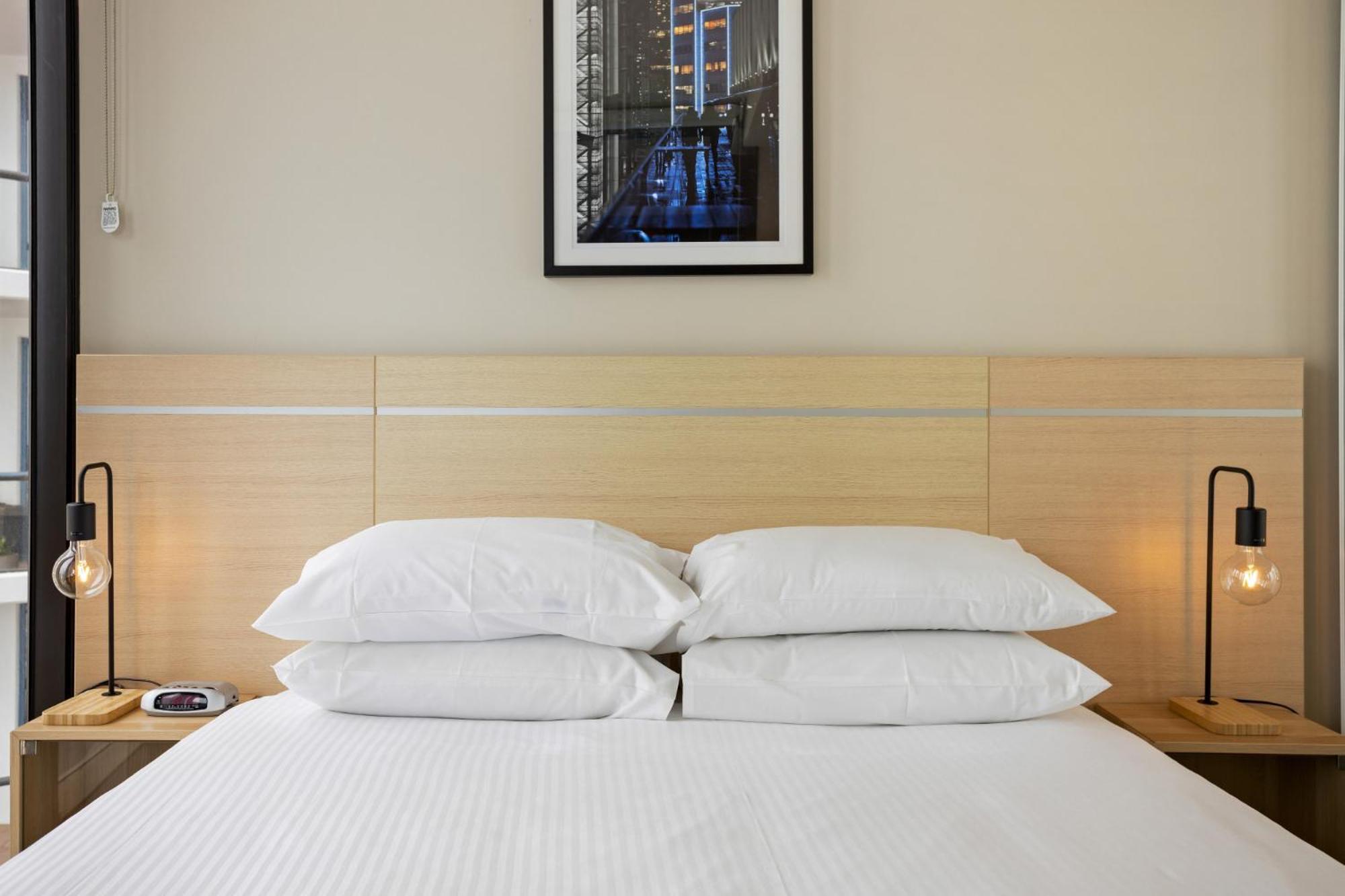 Cosy 1-bed With River Views Pool Gym & Bbq Apartment Brisbane