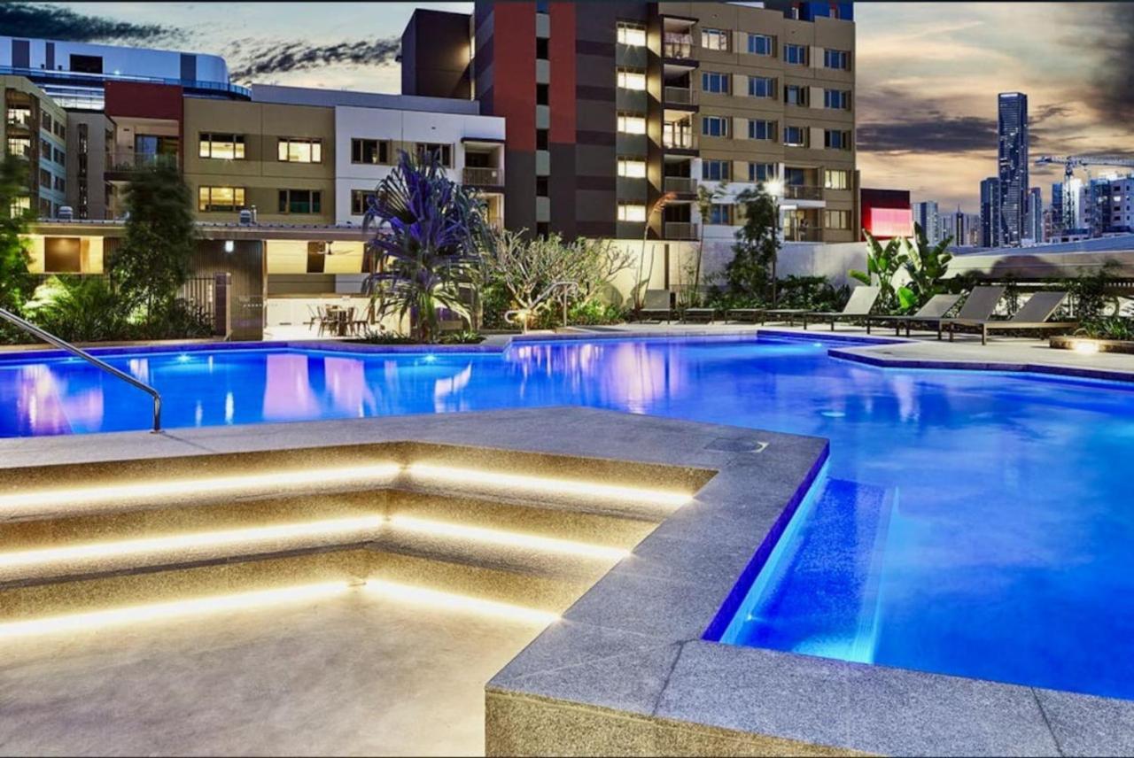 Apartment Modern Homely 2br W Parking Bowen Hills