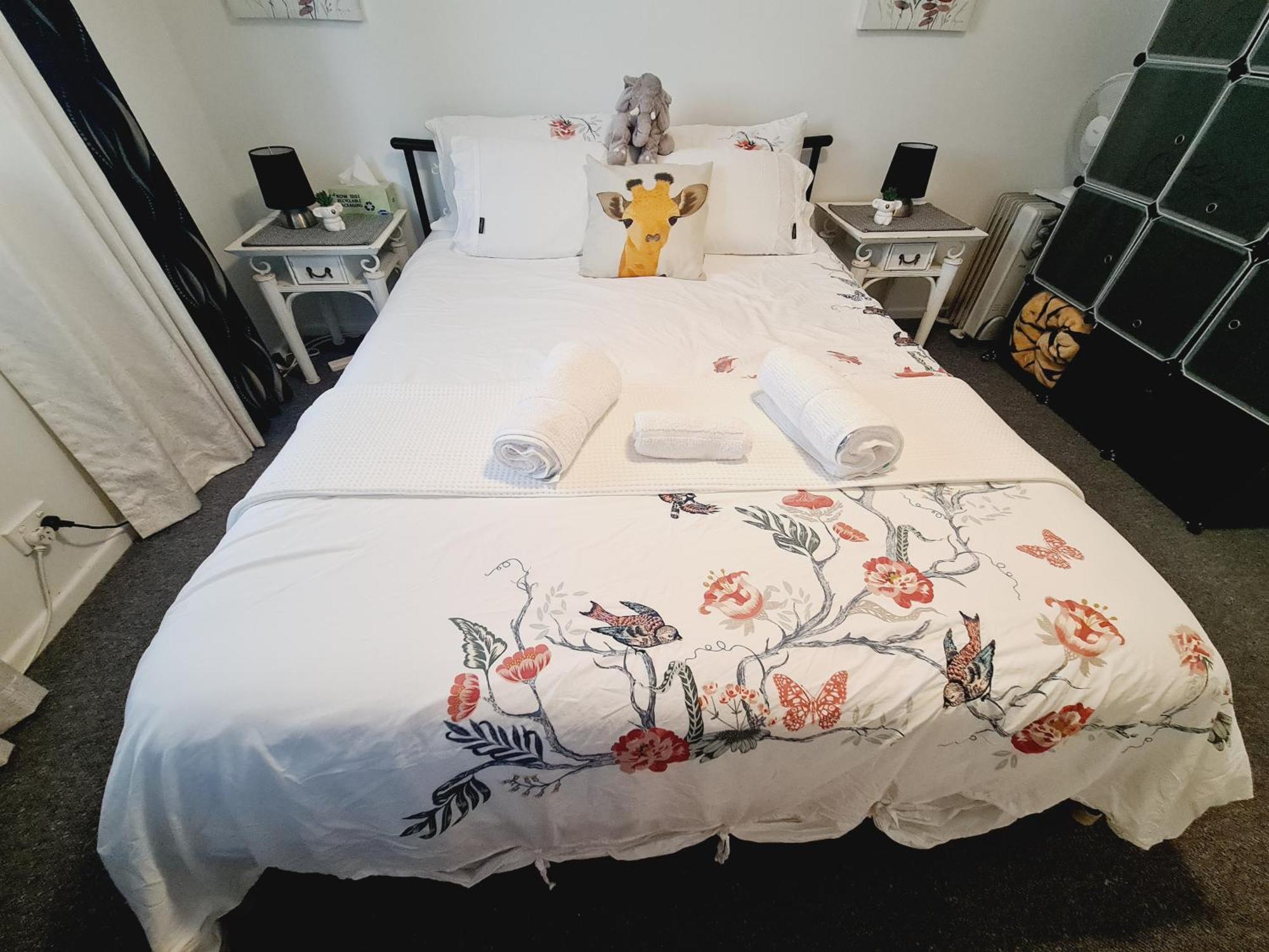 Amazing Location-private In A Share House-2 Available!! * Brisbane