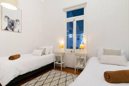 Holiday home The Indooroopilly Queenslander - 4 Bedroom Family - Private Pool - Wifi - Netflix *
