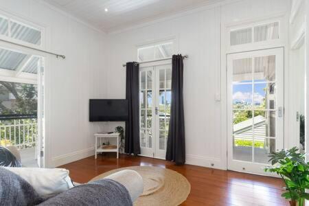 Pet-friendly Haven: Fast Wi-fi & Netflix Holiday home *