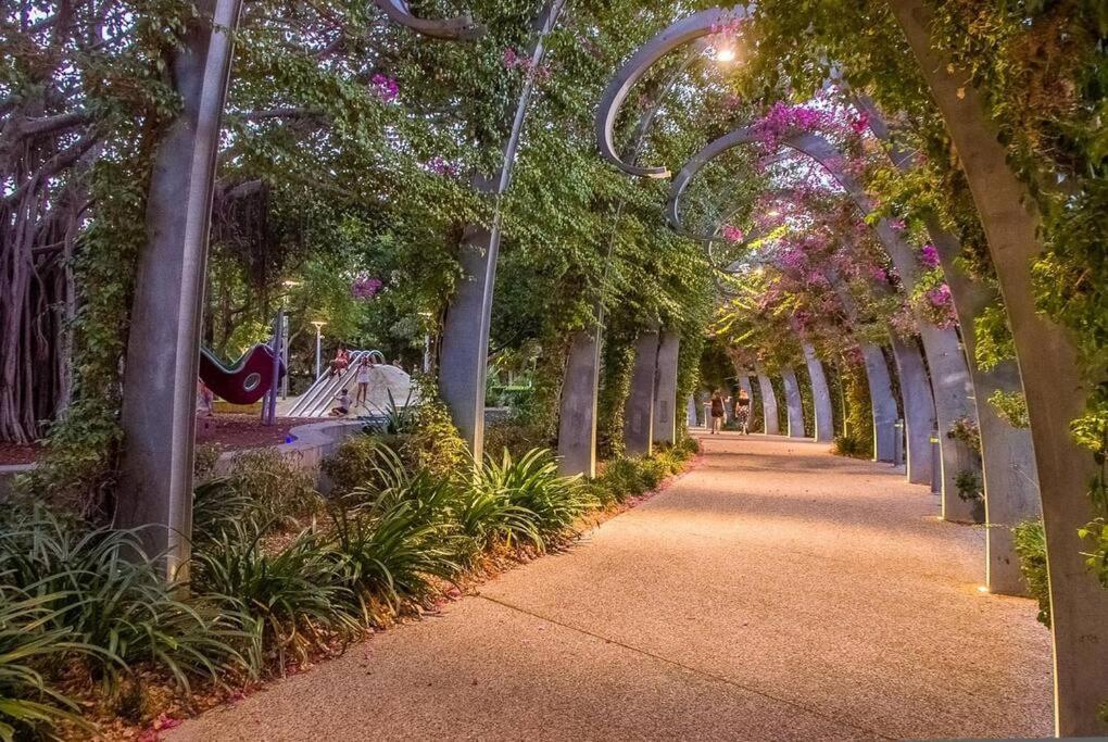 Cozy 1bed In South Next To Station Apartment Brisbane