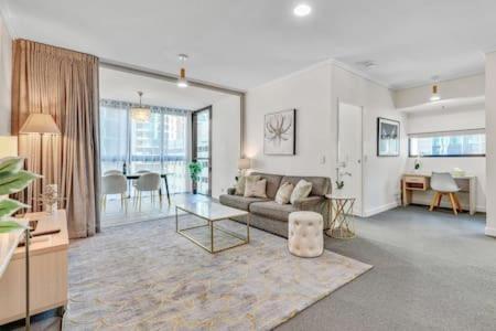 Charlotte Towers & Style Facilities