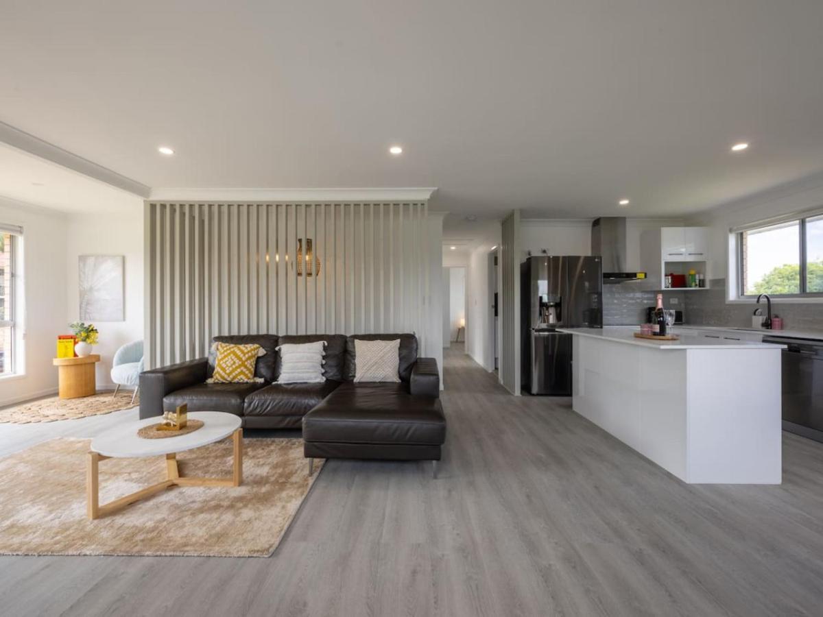 Convenient Comfort 4br Near Malls And Transport Holiday home *
