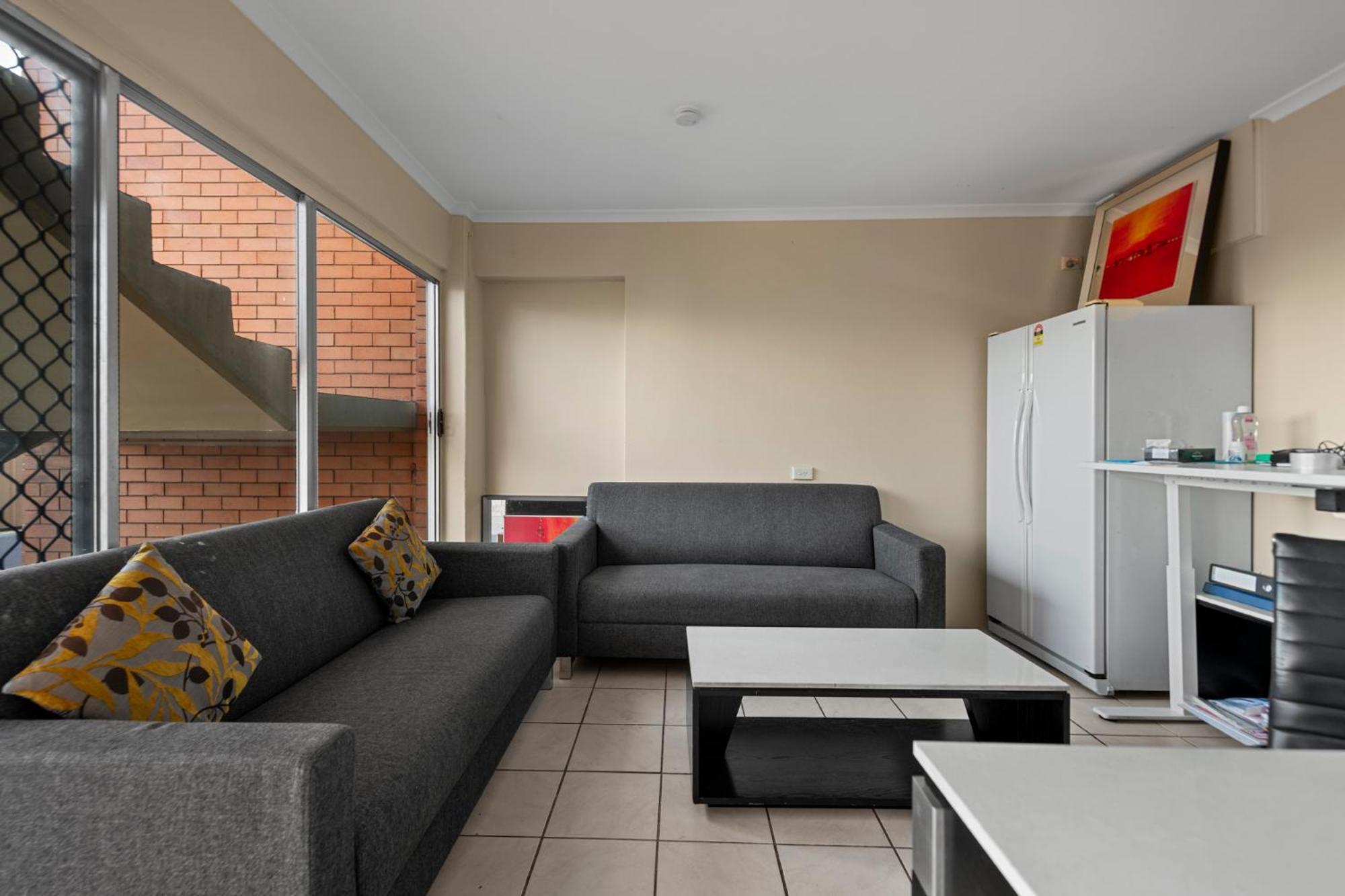 S1 Motel *