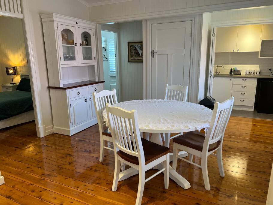 Holiday home Entire Upper Floor 1 Bedroom *