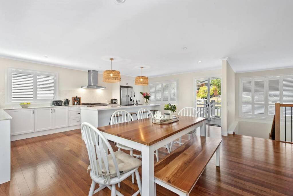A Family Affair ~ 4 Bed/2.5bath/pool ~ Morningside Holiday home *
