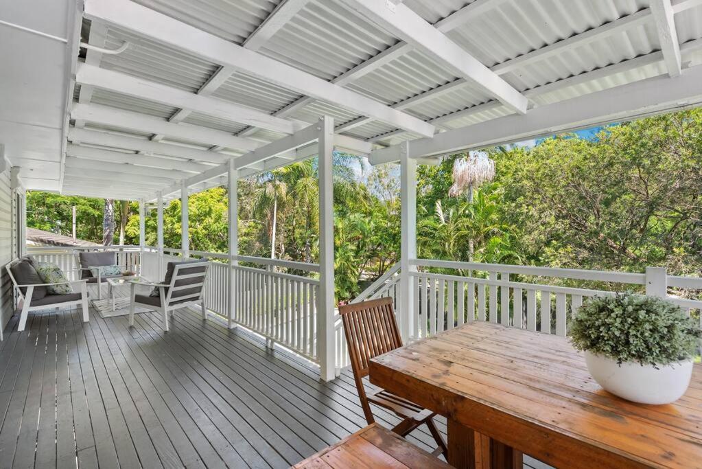 A Family Affair ~ 4 Bed/2.5bath/pool ~ Morningside Brisbane