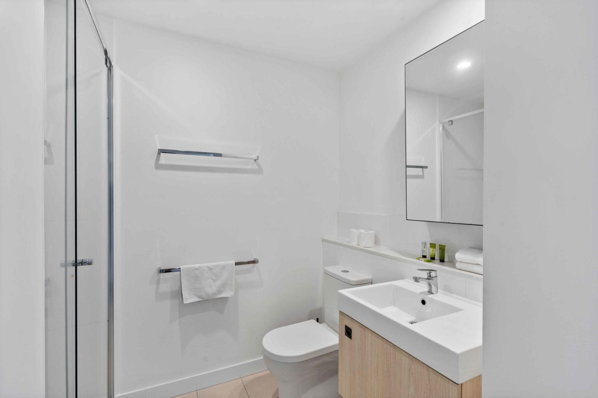 Homely 1-bedroom With Parking And Wifi *