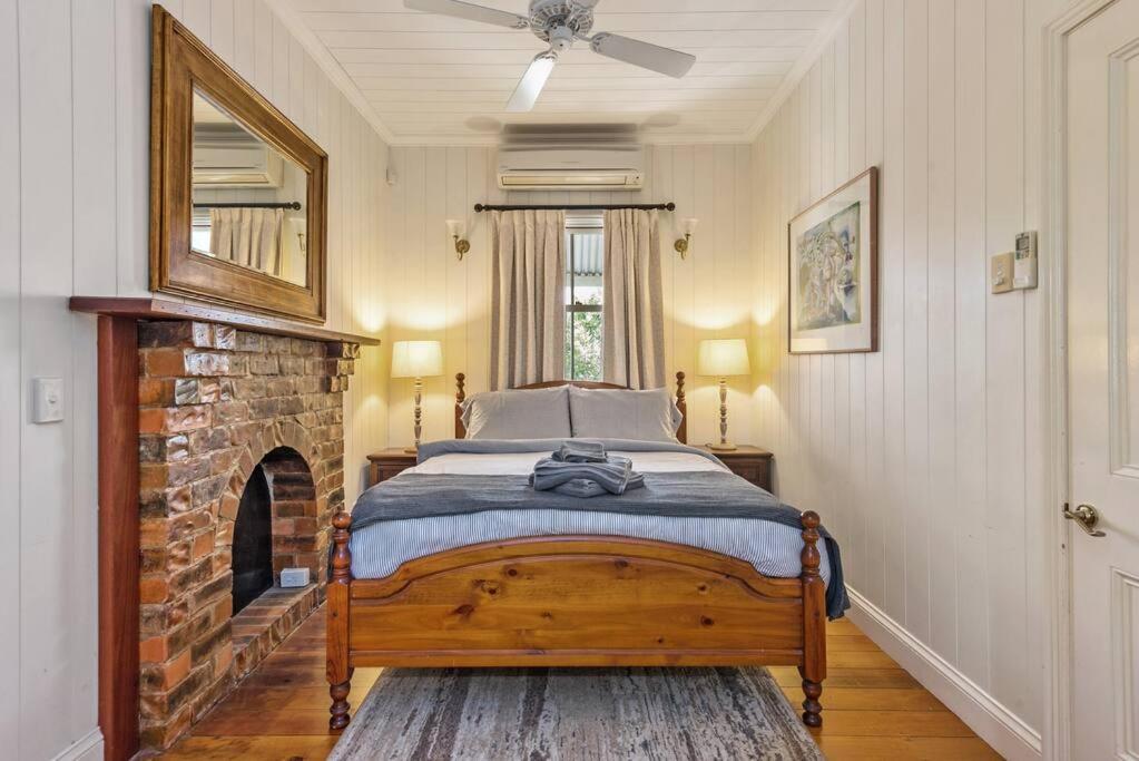Casa de férias The Family Getaway ~ 3 Bed/2 Bath/1car ~ Wooloowin