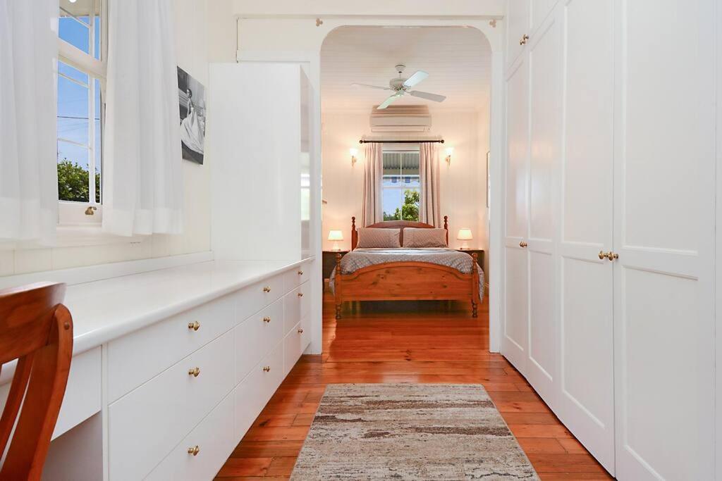 The Family Getaway ~ 3 Bed/2 Bath/1car ~ Wooloowin *