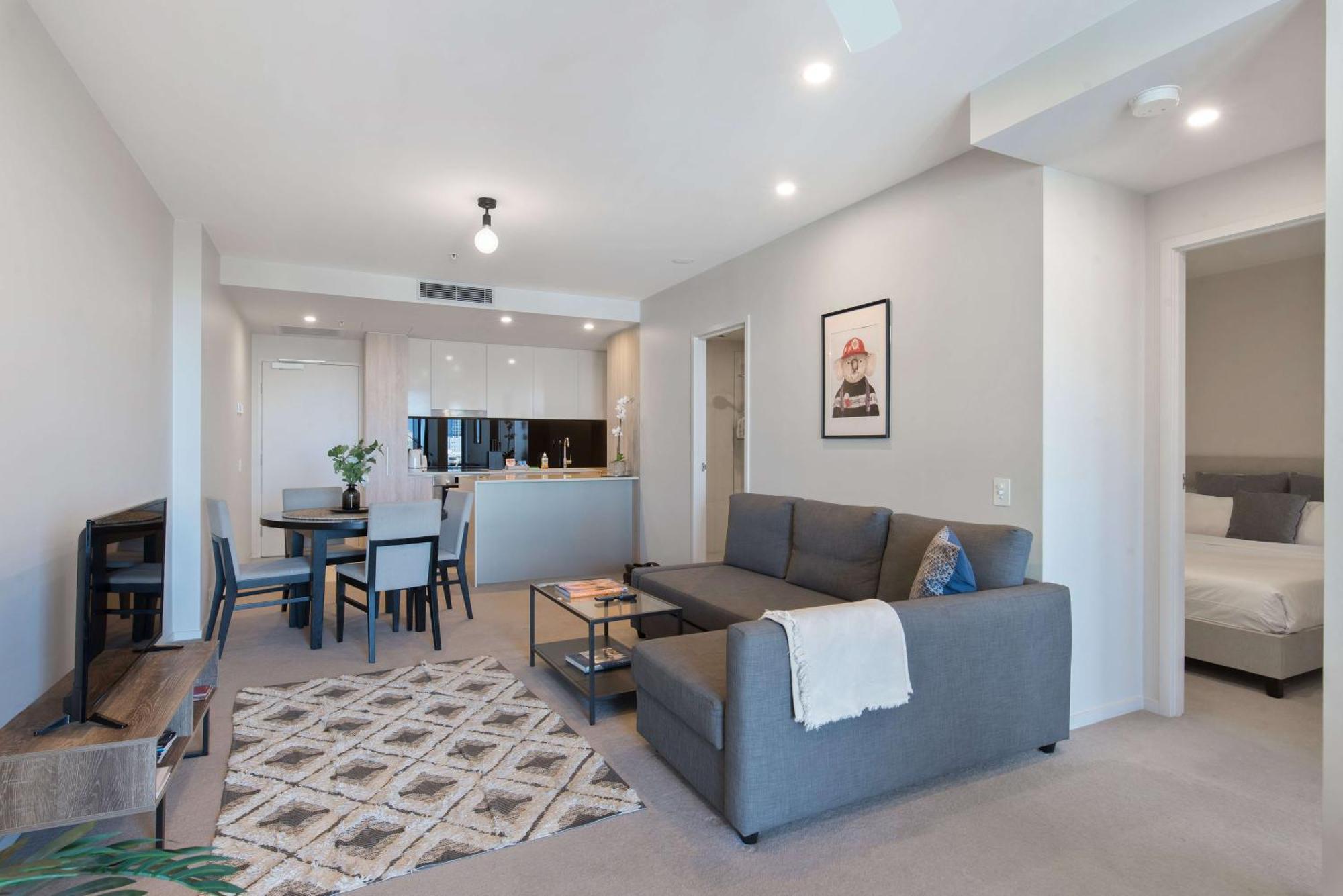 Queen St Apartment *