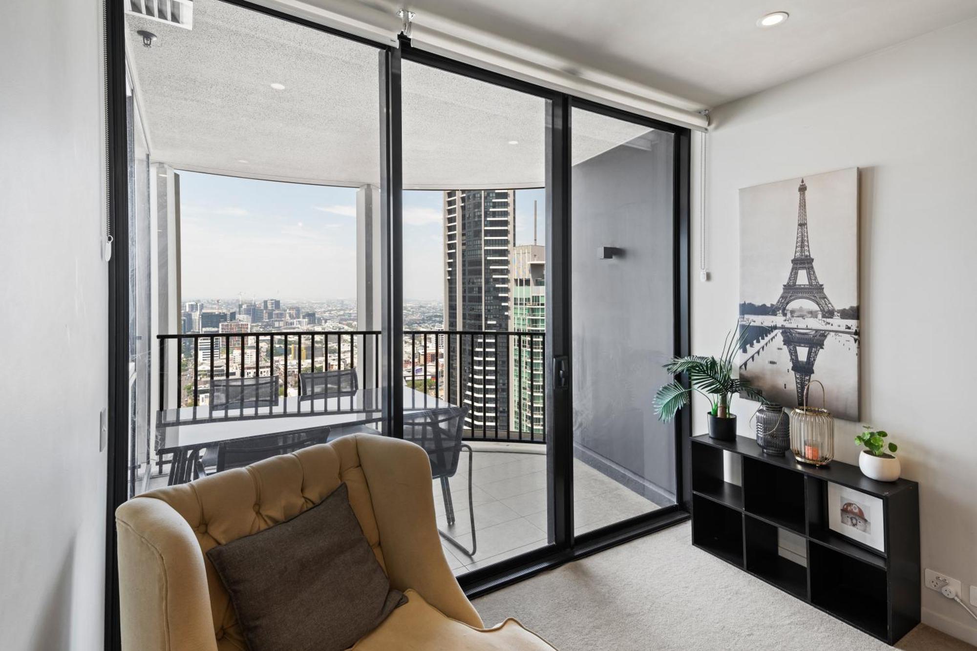 Apartment Queen St