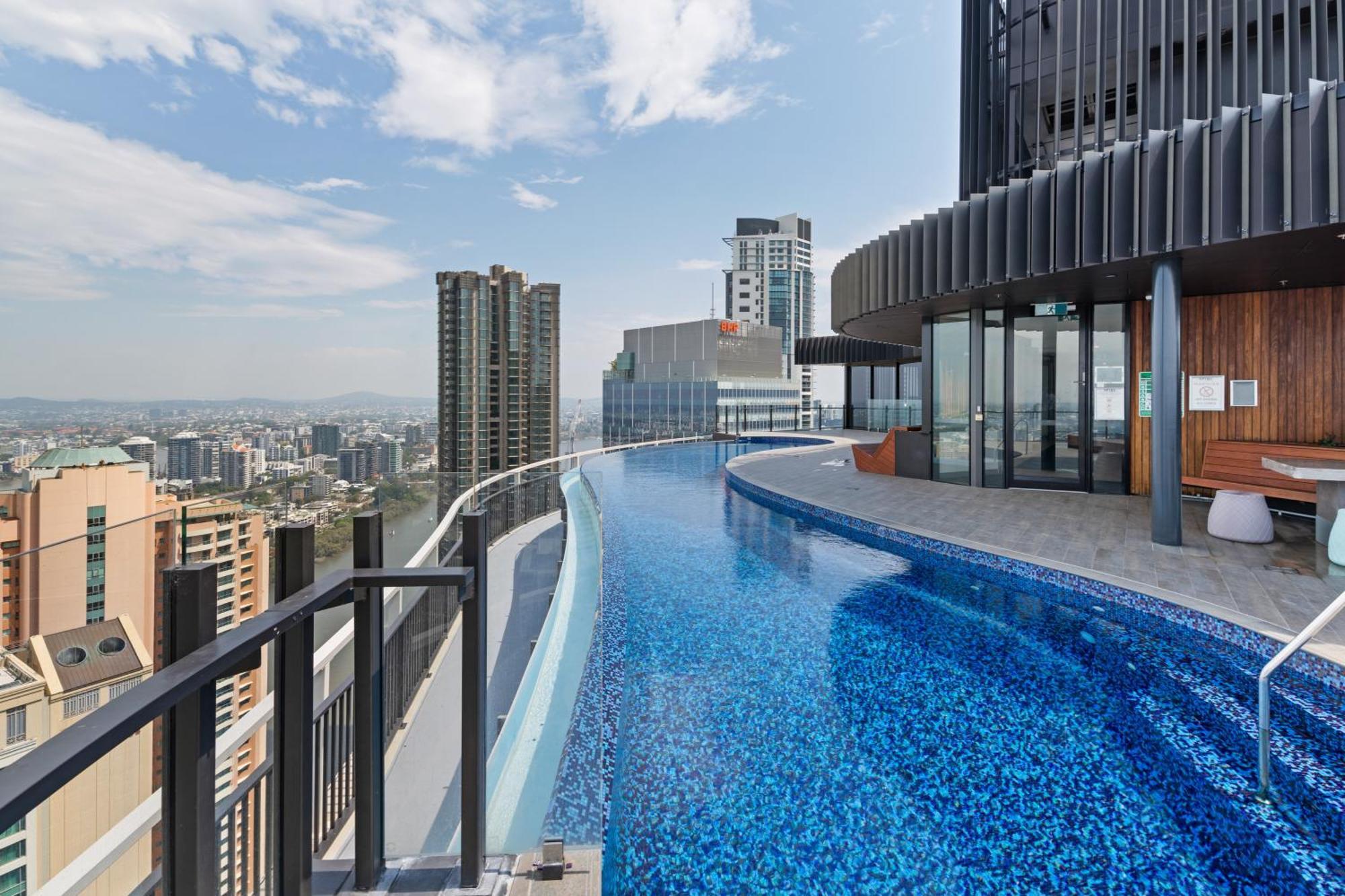 Queen St Apartment