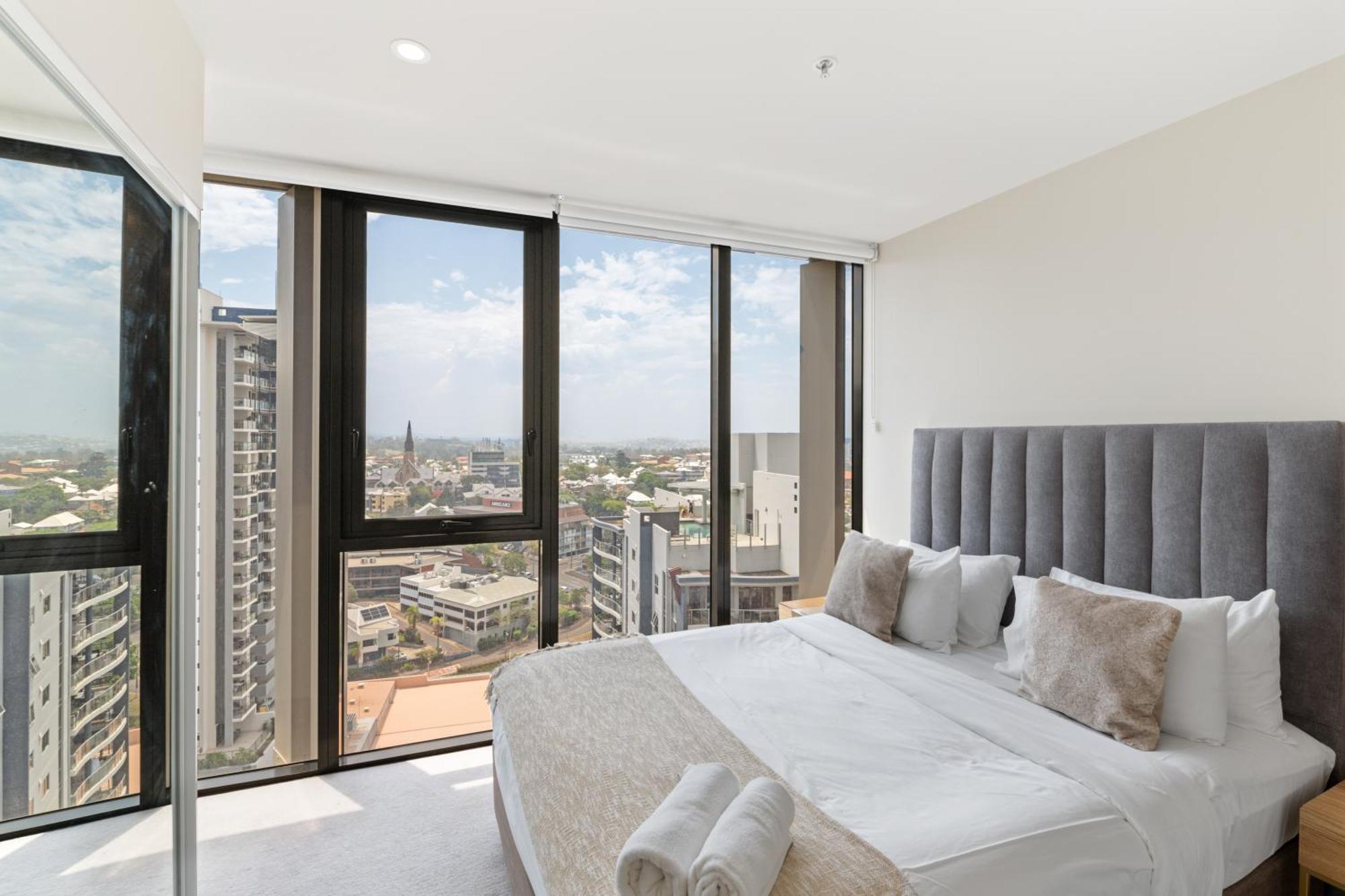 Apartment Queen St