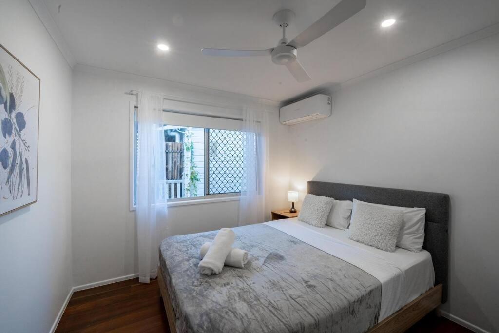 3br15ba House W Parking Close To Eastwood L143up Holiday home