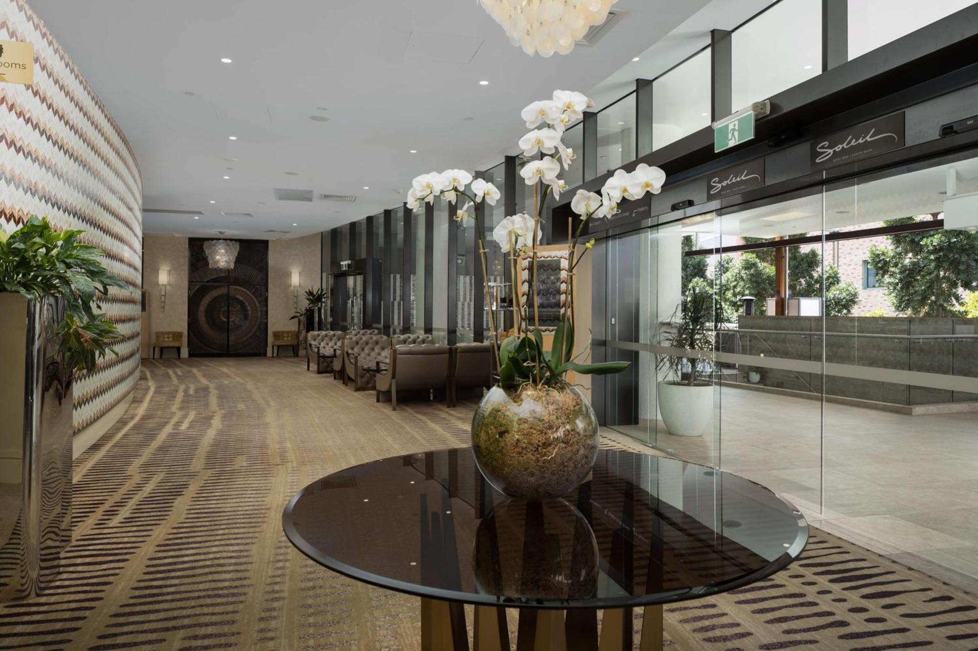 Hotel Rydges South Bank 4*