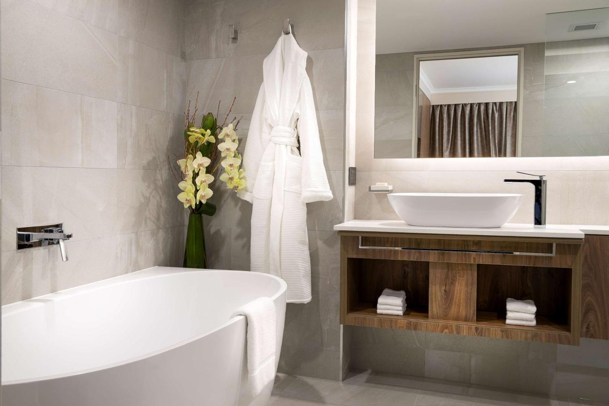 Hotel Rydges South Bank 4*
