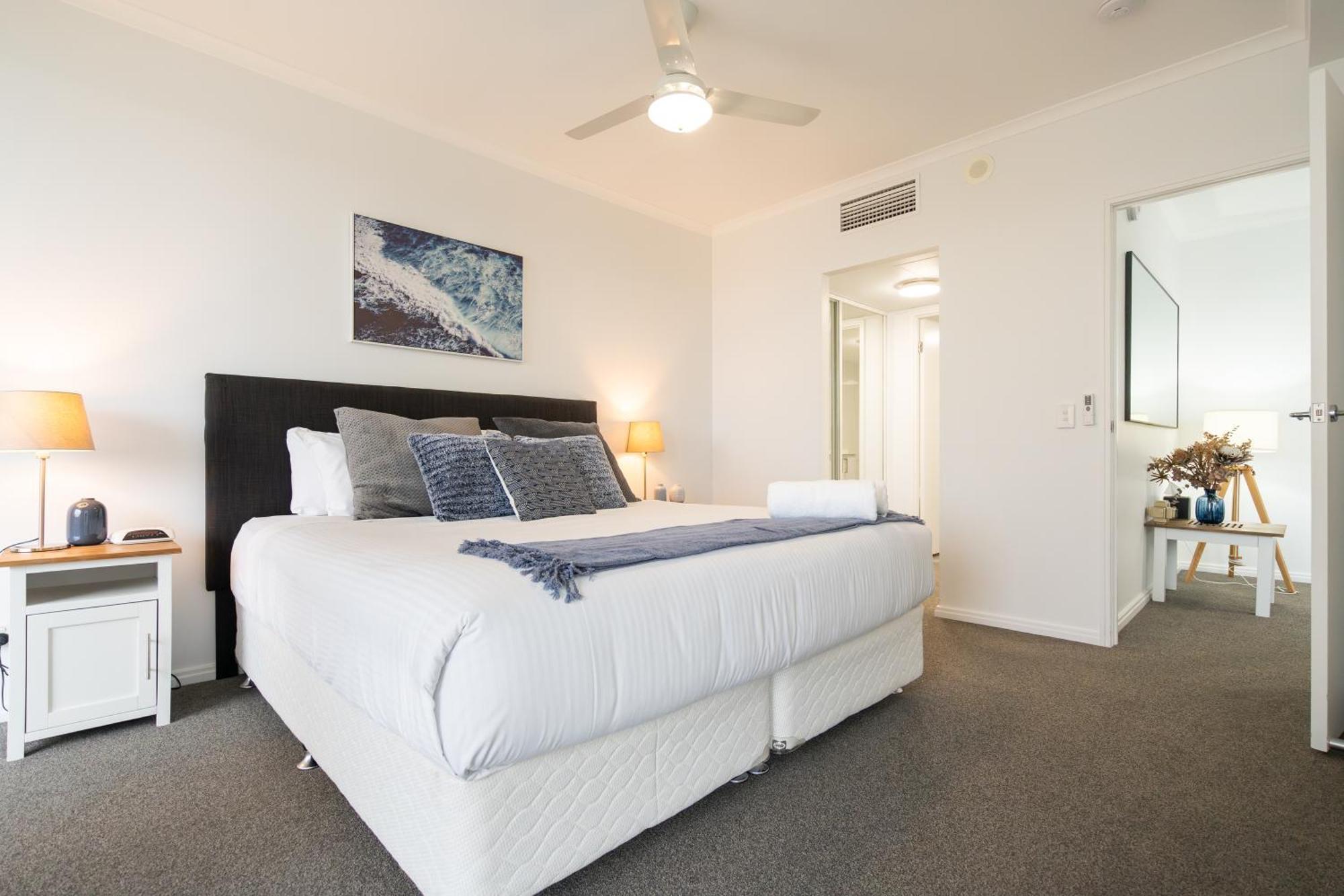 Apartment Riverside Retreat! Beautiful Water Views! - New Farm