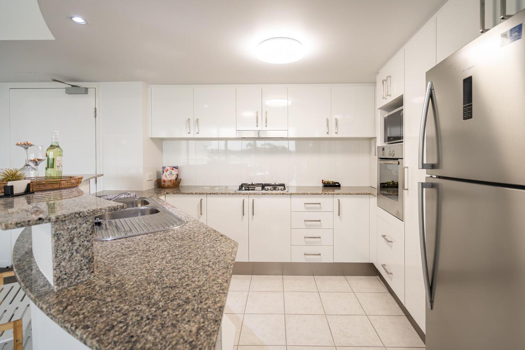 Riverside Retreat! Beautiful Water Views! - New Farm Apartment Brisbane