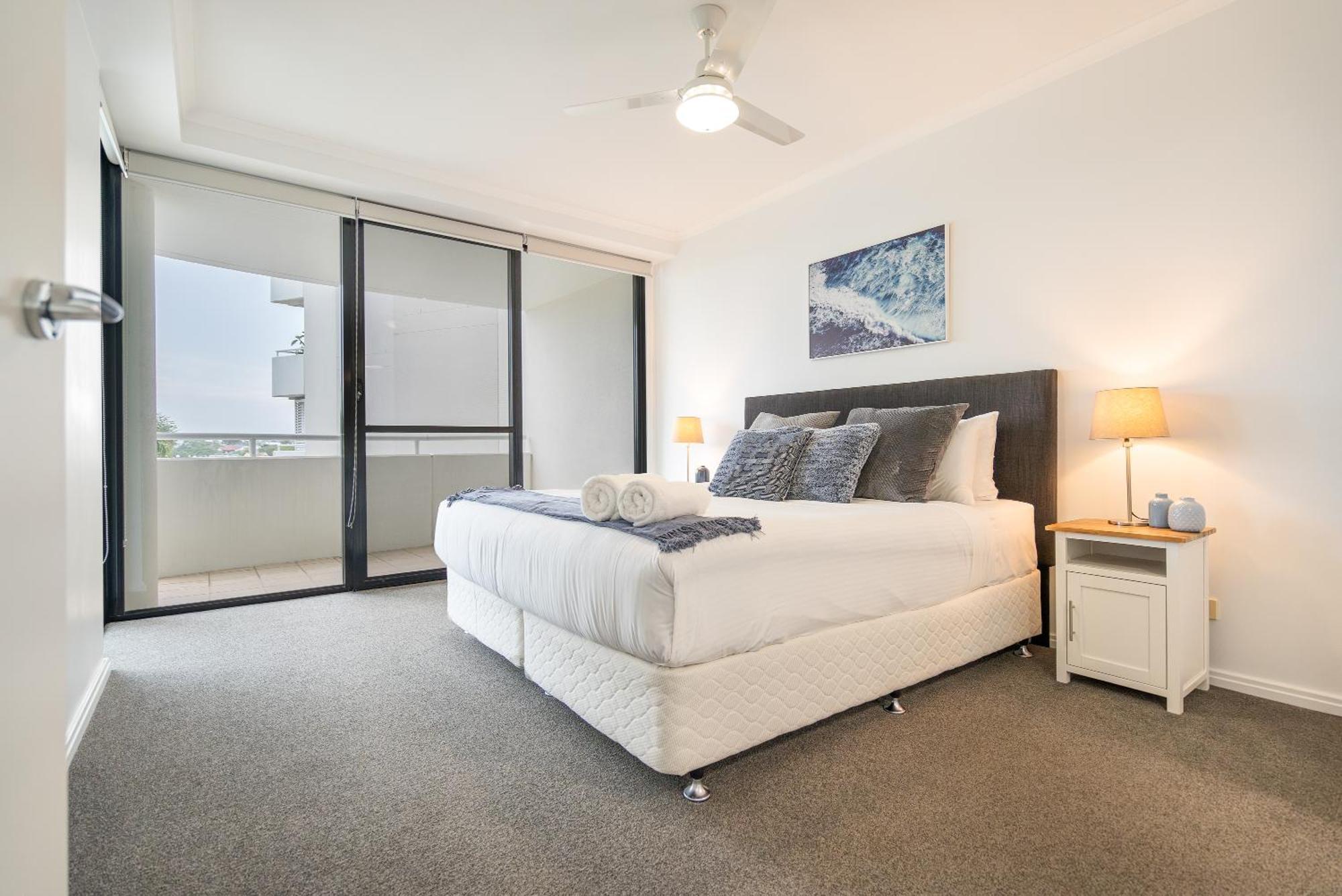 Riverside Retreat! Beautiful Water Views! - New Farm Apartment Brisbane