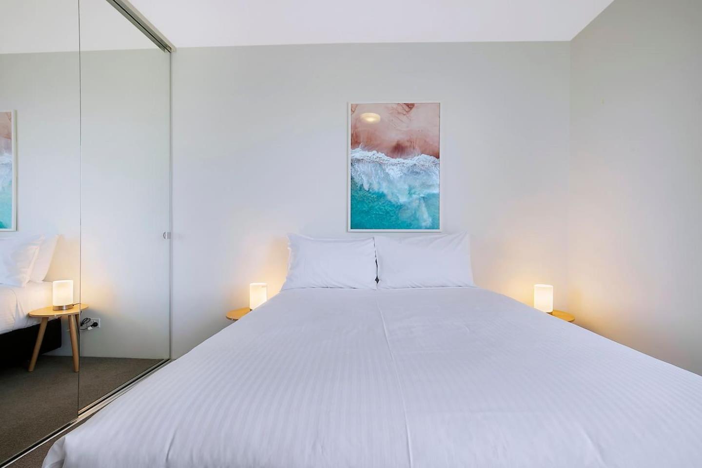 Montague Metropolitan - Cityscape Oasis Apartment *