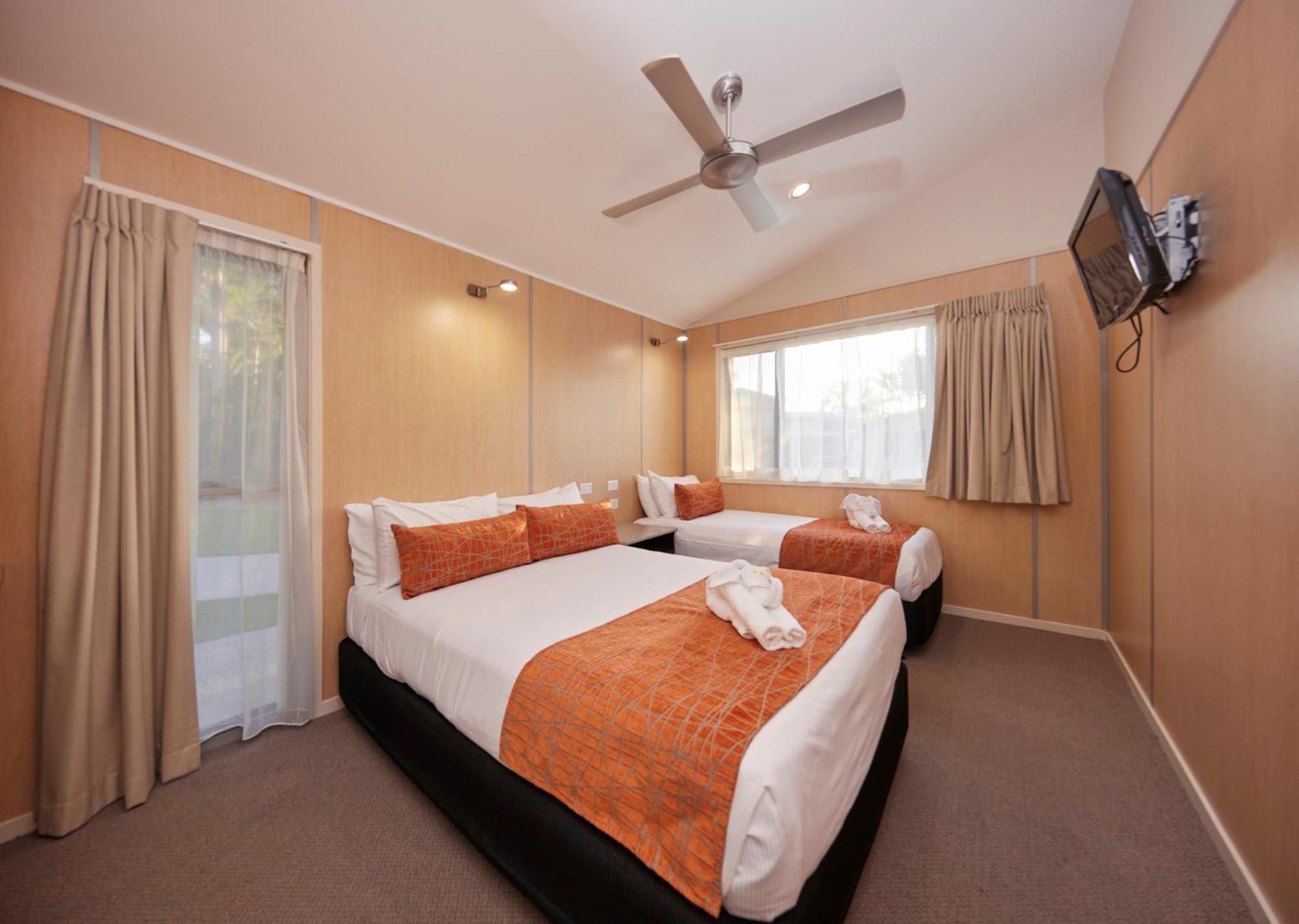 Village Holiday park 4*