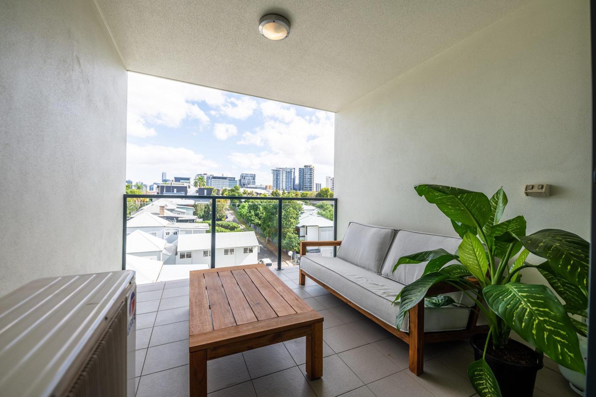 Apartment Tranquil 2-bed Inner City Retreat With Parking