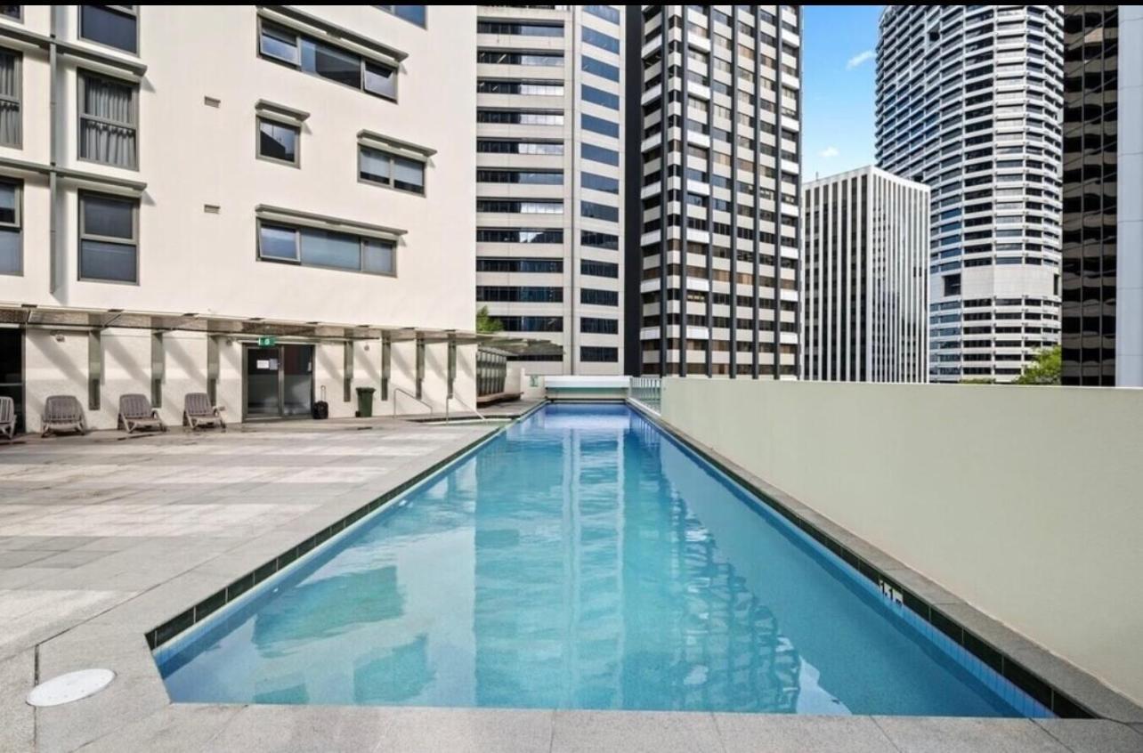 Break Panoramic River Views Free Parking Apartment
