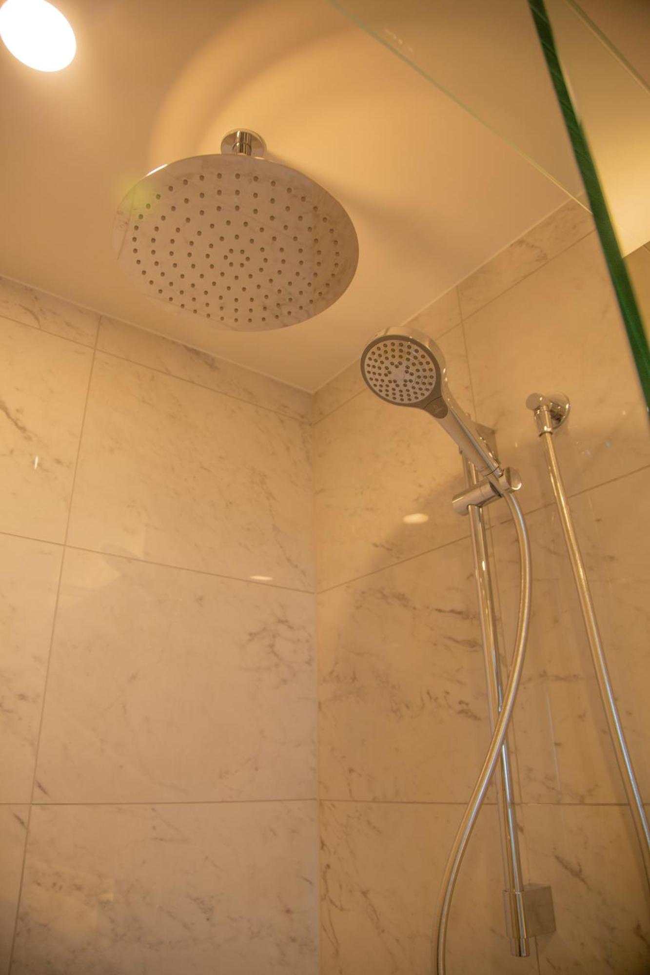 2 Bed 2 Bath In Cbd With Car Park Apartamento