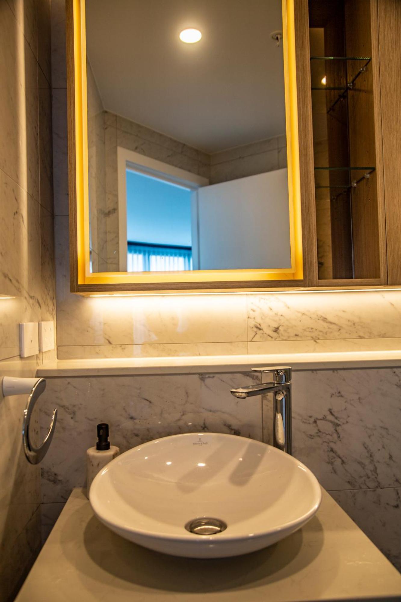 2 Bed 2 Bath In Cbd With Car Park *
