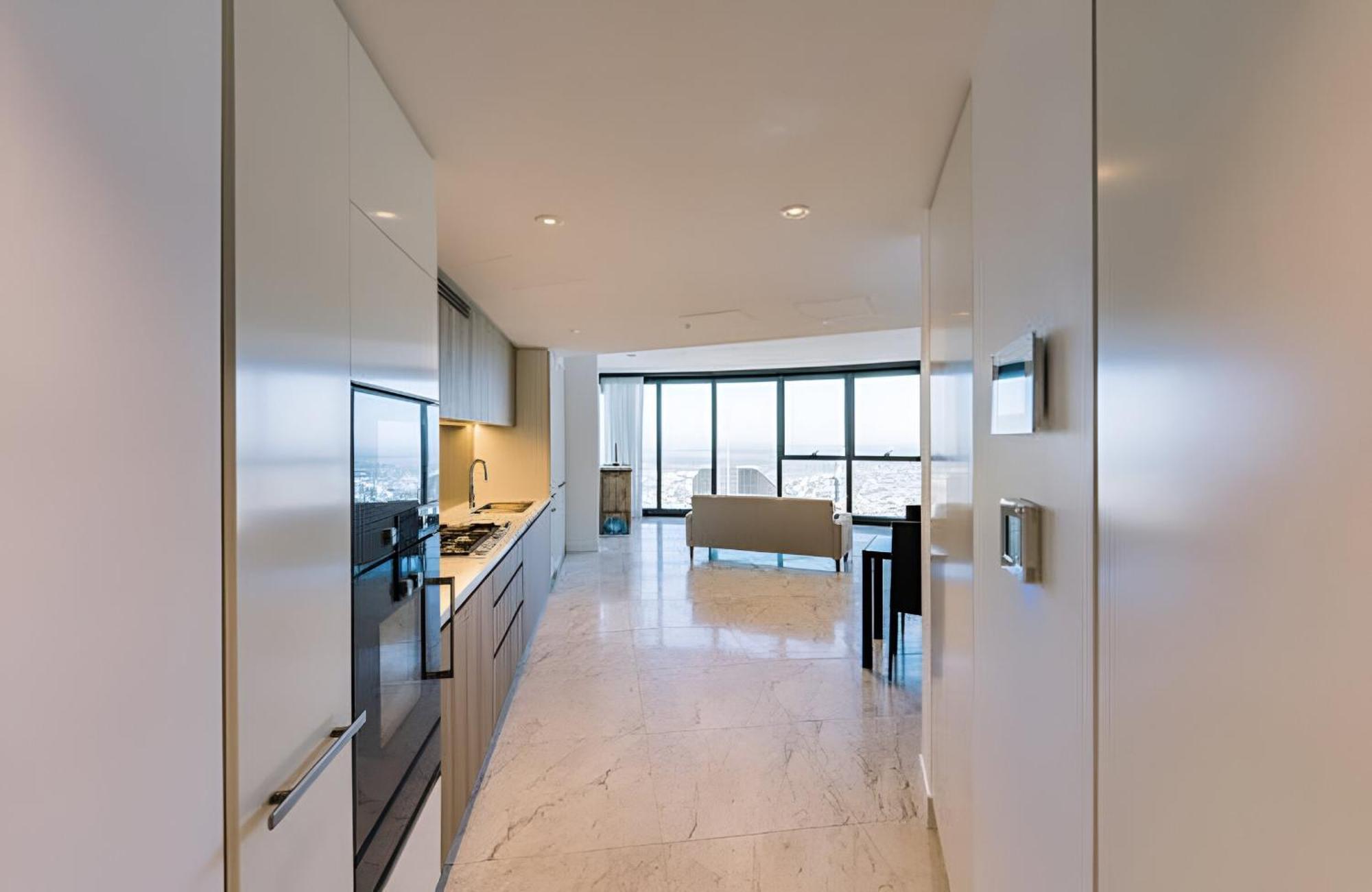 2 Bed 2 Bath In Cbd With Car Park
