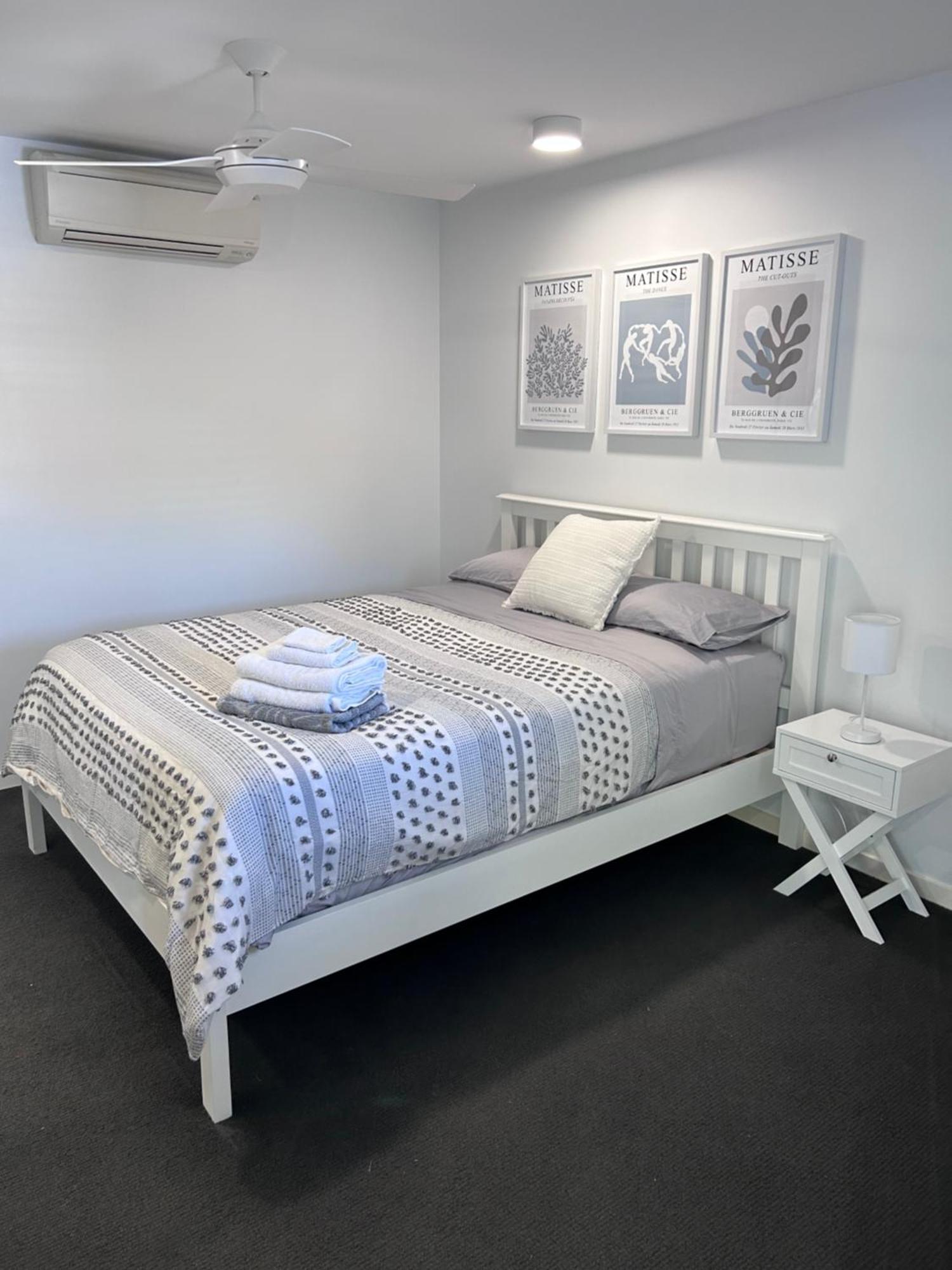 Location, Location, Location - Spacious * Brisbane