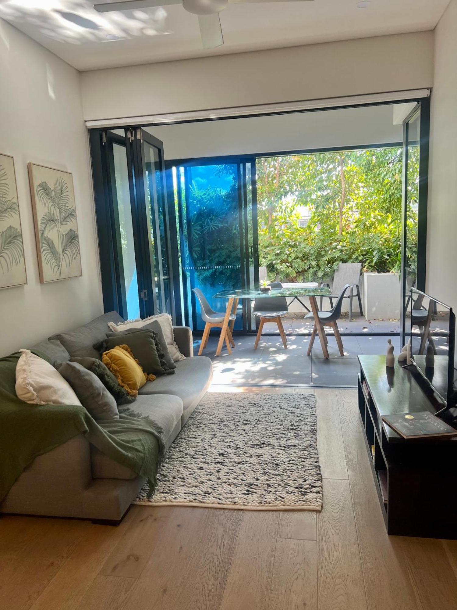 Great Located Unit/private Balcony, Pool,gym,parking Apartamento *