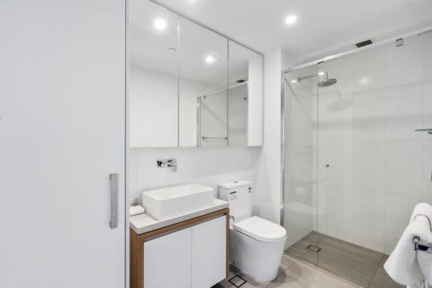 Amazing 1br W Pool * Brisbane