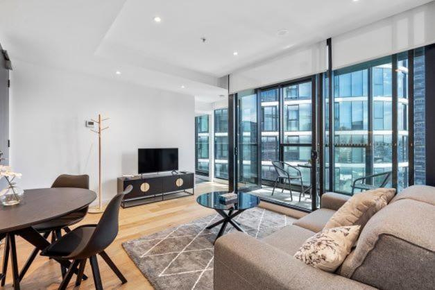 Apartment Amazing 1br W Pool Brisbane