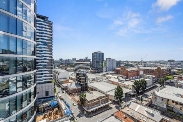 Amazing 1br W Pool Apartment