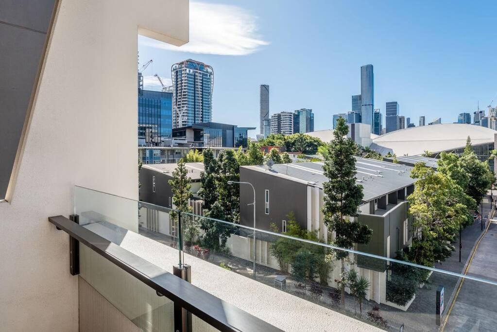 South Bank 1 Bedroom With Parking Apartment Brisbane