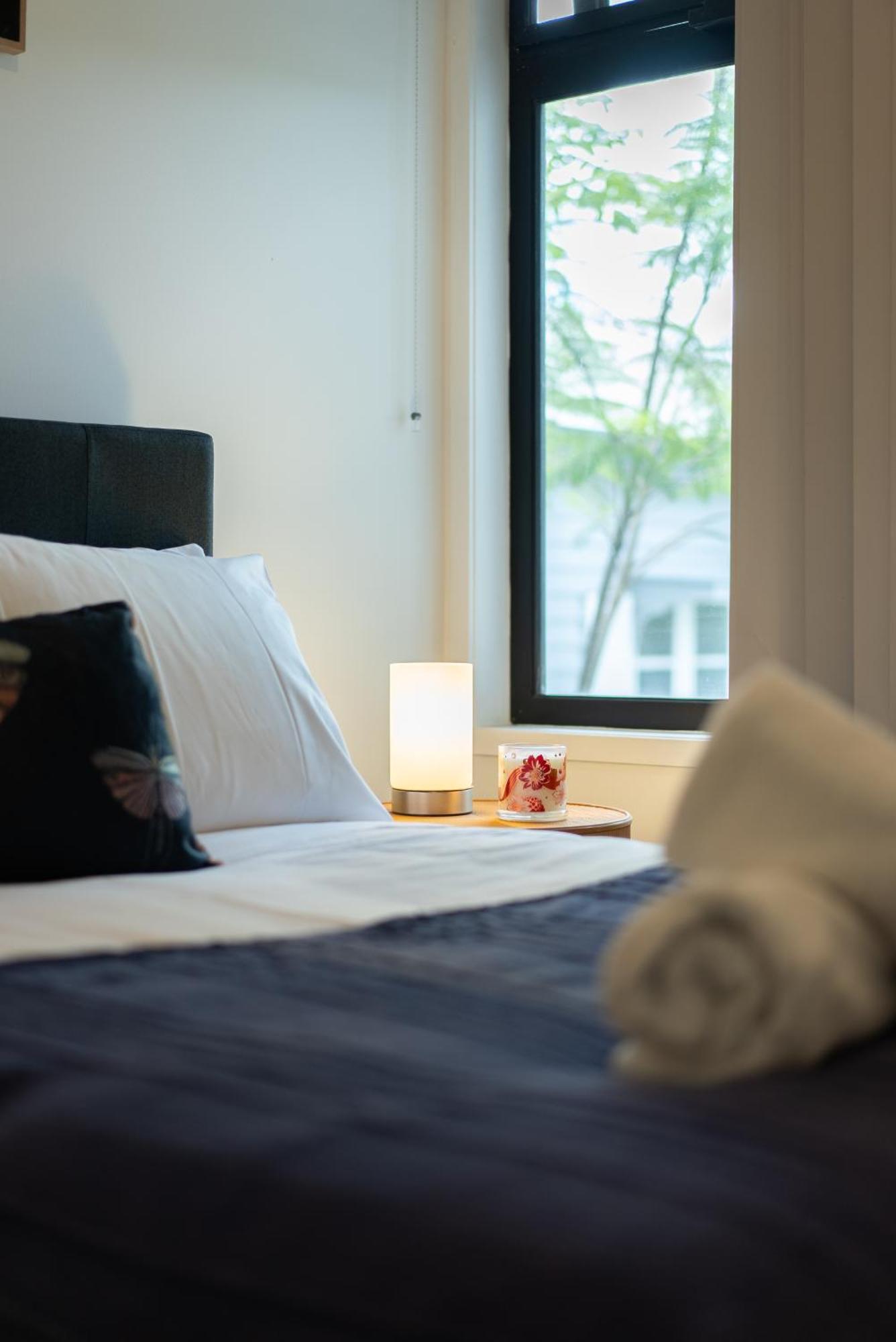 Balmoral - Airy & Light-filled Edge Comfort *