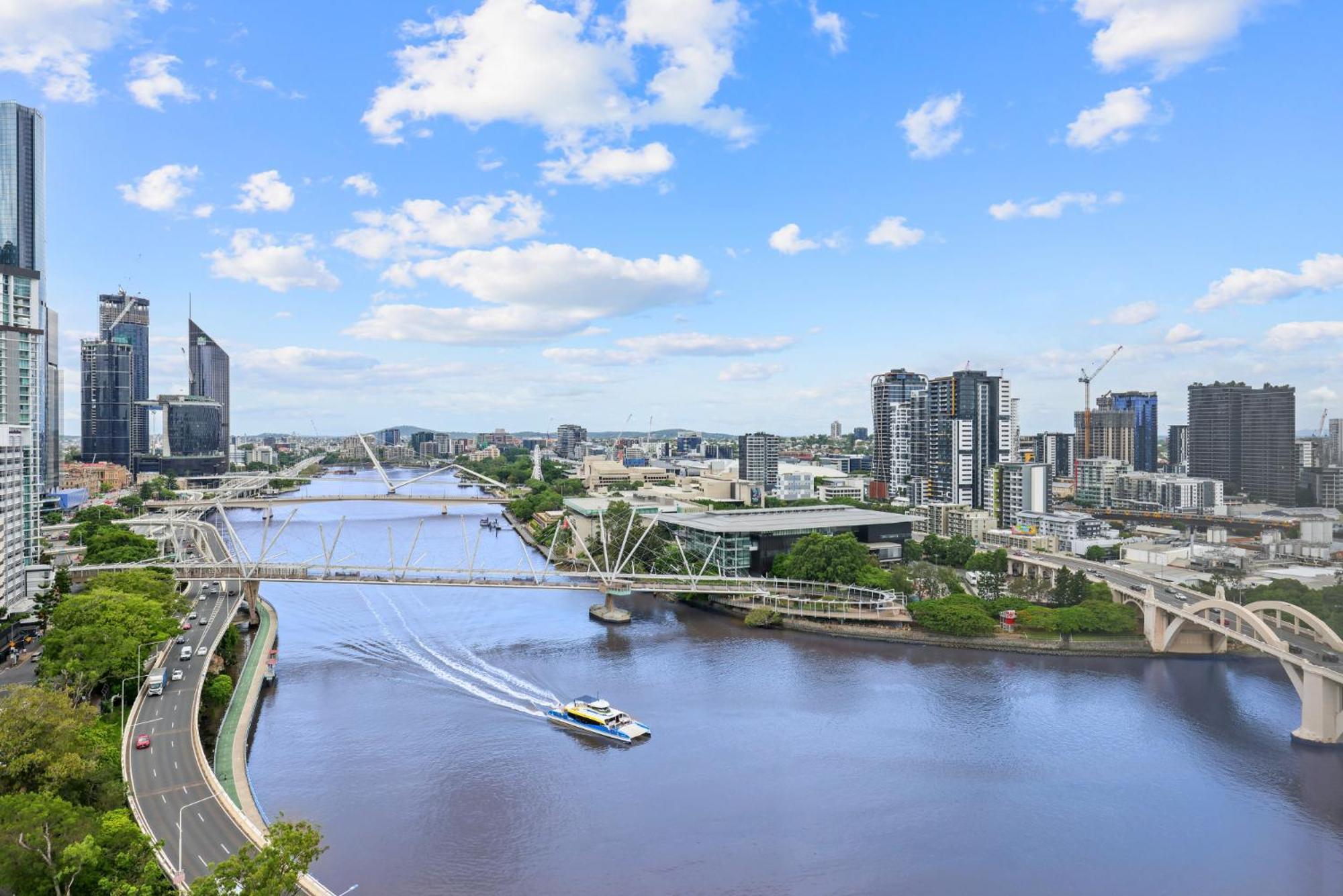 1-bed Pad With Sweeping Views Apartment Brisbane